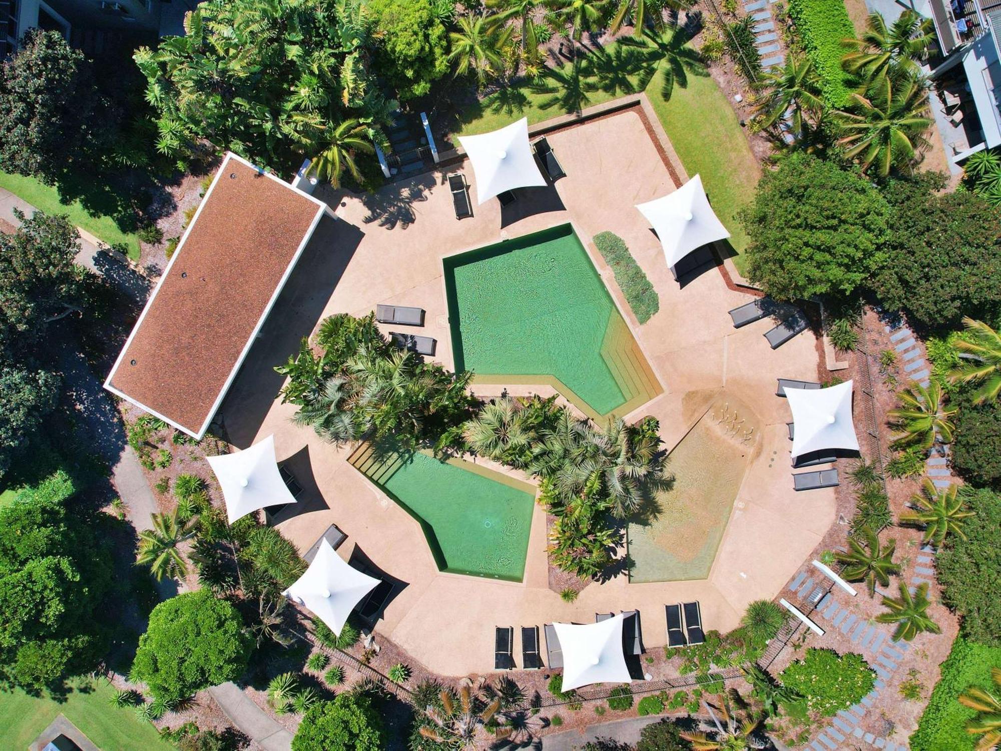 Pullman Magenta Shores Resort Entrance Exteriér fotografie Aerial view of the resort