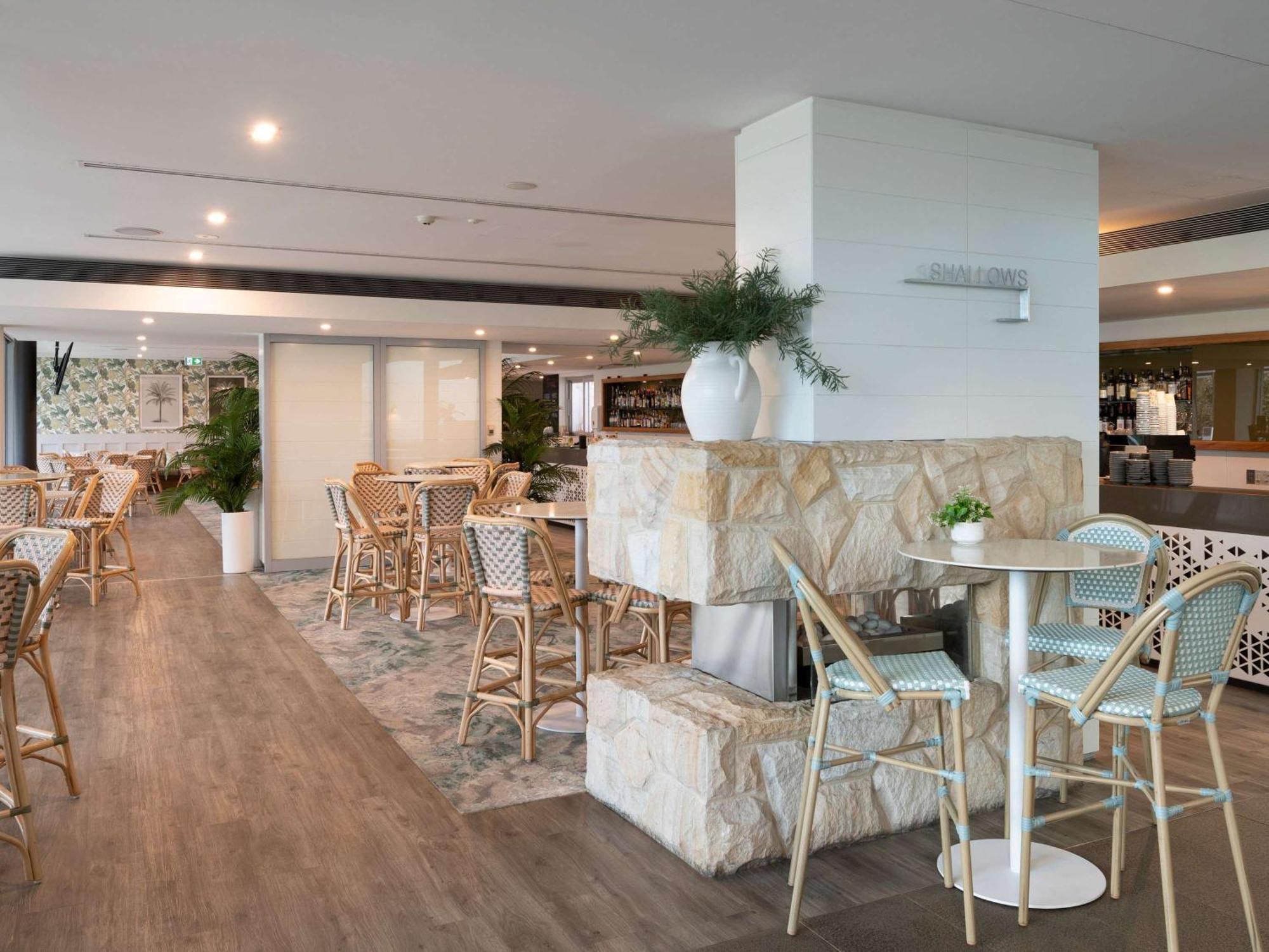 Pullman Magenta Shores Resort Entrance Exteriér fotografie The Club at Sydney Airport